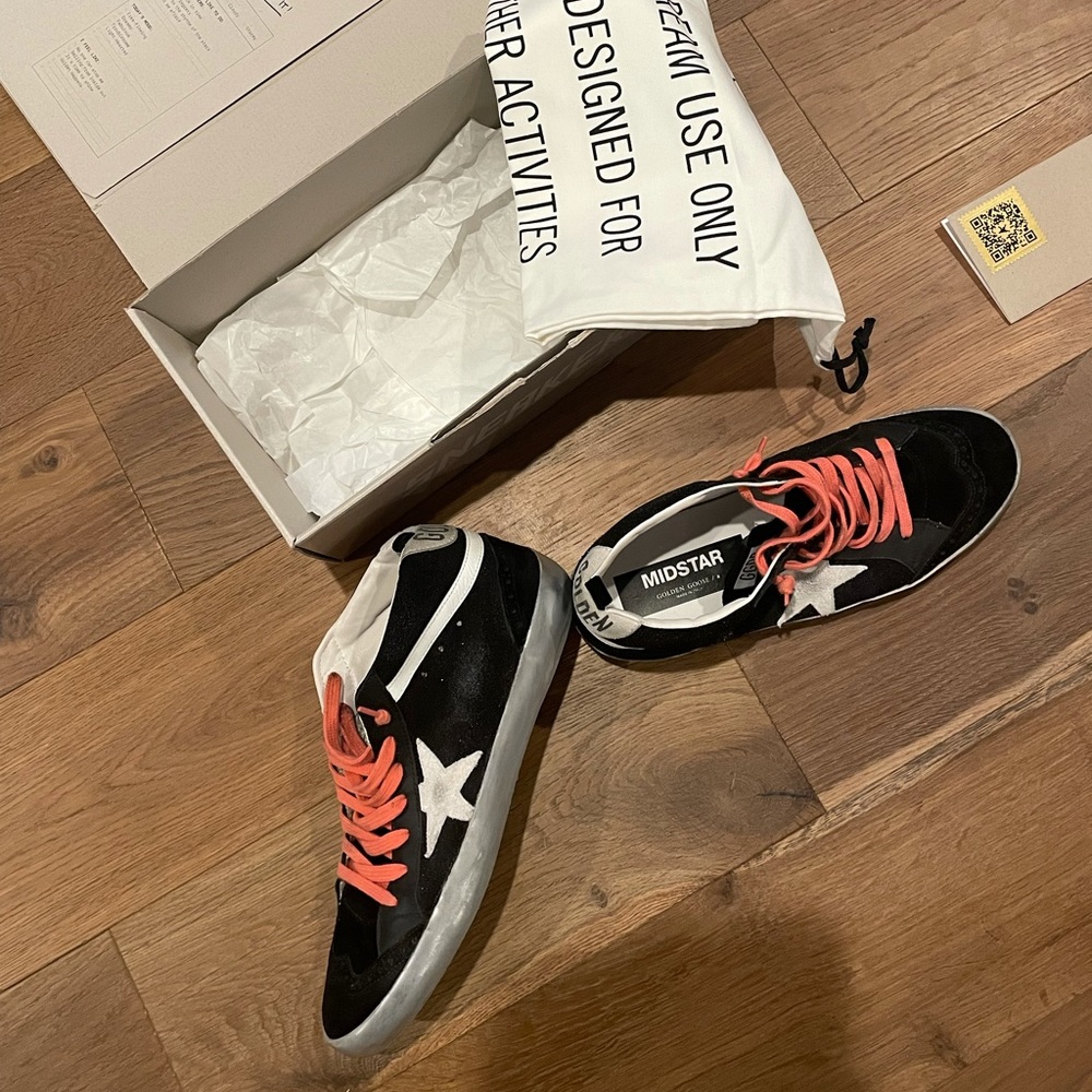 Size 41 Golden Goose Suede Star Leather Wave